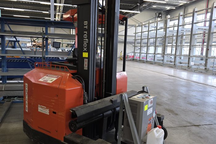 4 Wege Stapler Seitenstapler Schubmaststapler  BT Reflex FRE 270